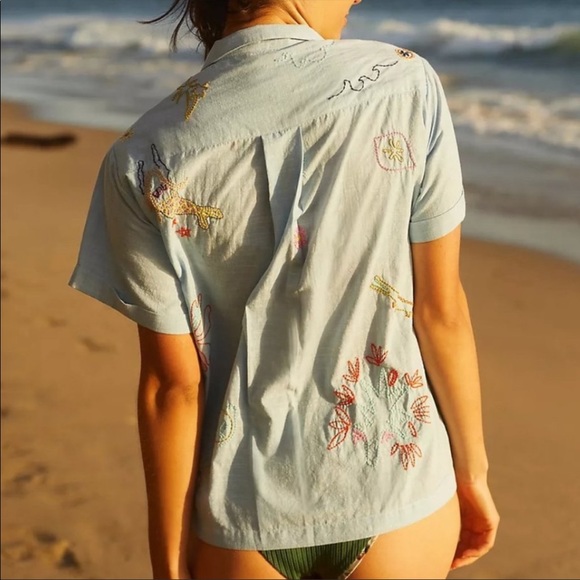 Maeve Anthropologie embroidered blue button down - Picture 4 of 9